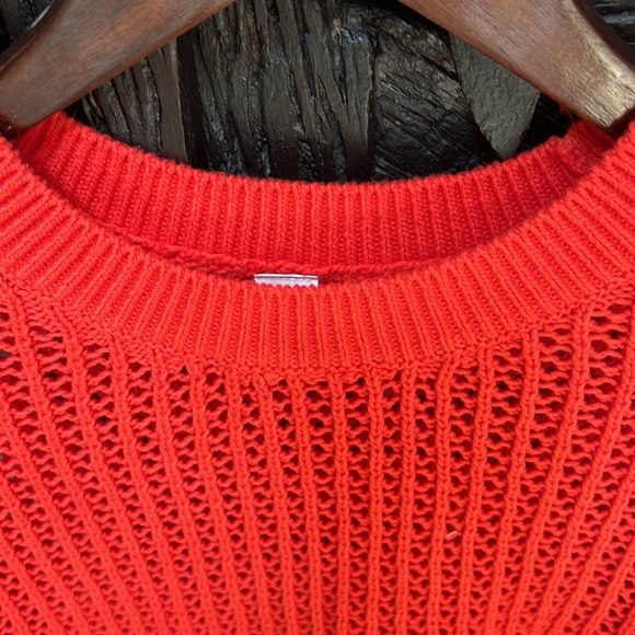 NWOT Crochet Knit Cropped Sweater Red Orange Size Small Petite - Picture 2 of 7
